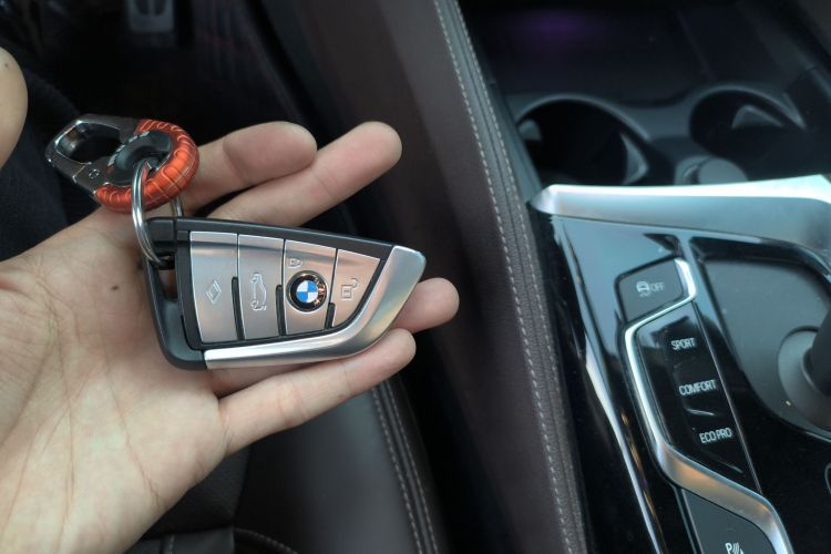 宝马6系GT 2020款 630i M运动大旅行家版中控内饰11