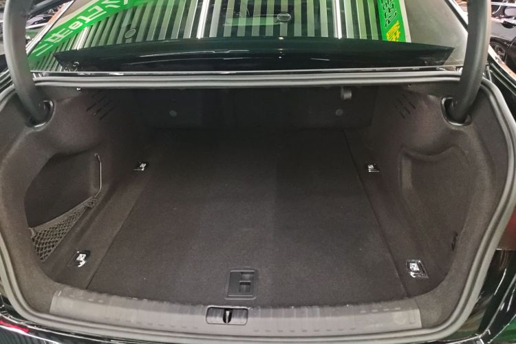 奥迪A6L 2021款 55 TFSI quattro 尊享致雅型机舱底盘23