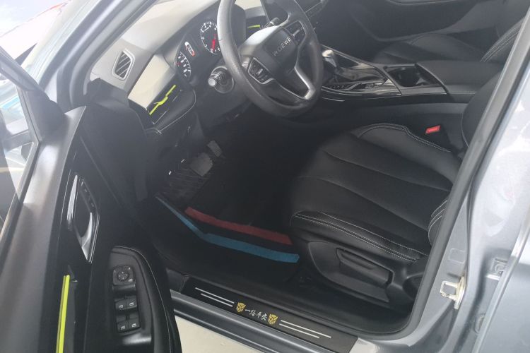 荣威i5 2021款 1.5L CVT铂金版中控内饰20