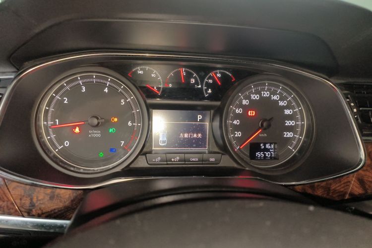 东风风神 东风A9 2016款 1.8T 尊贵型局部细节14