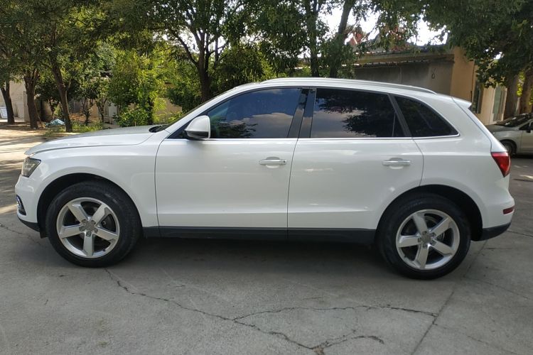 奥迪Q5 2017款 40 TFSI 进取型车身外观4