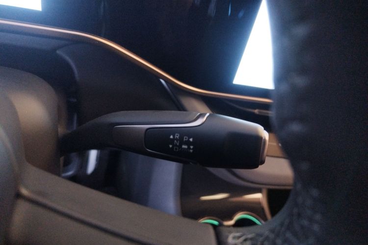 红旗EH7 2025款 600 智选版局部细节18