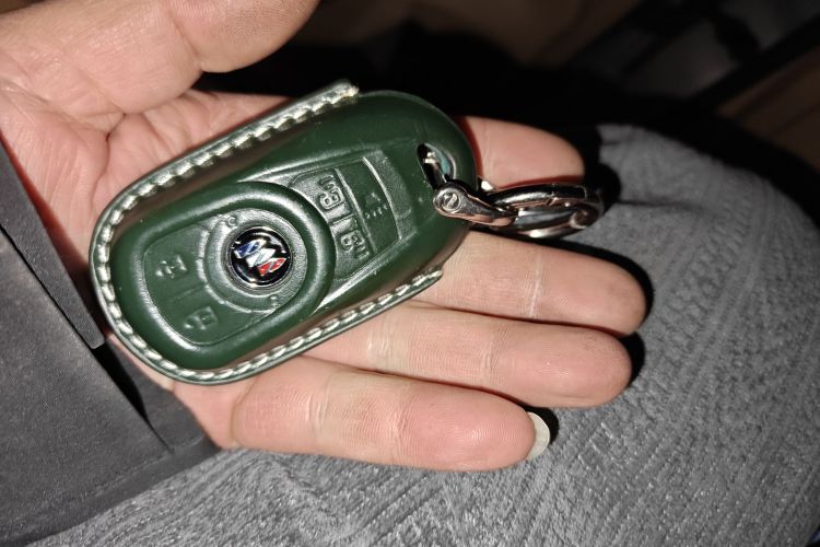 别克GL8 2021款 ES陆尊 653T 尊享型中控内饰7001