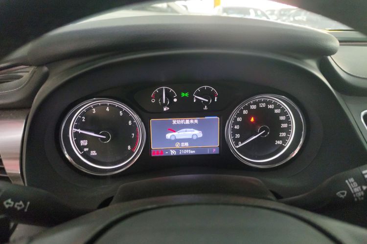 别克 君越 2021款 552T 豪华型中控内饰14