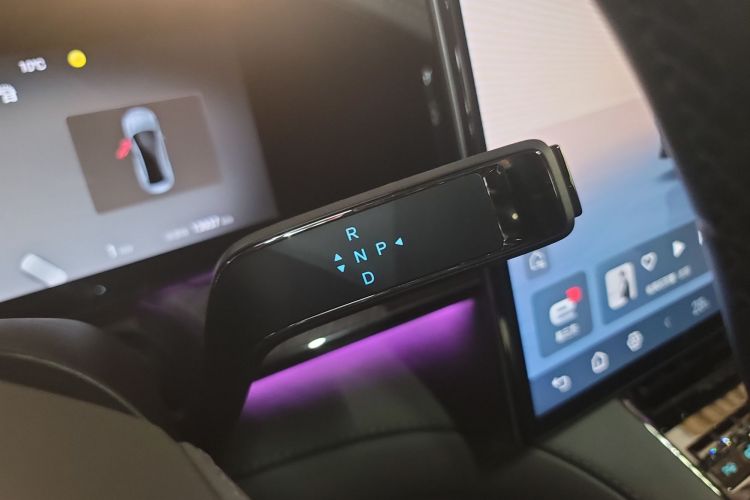 腾势Z9 2024款 1100km 四驱Max版中控内饰18