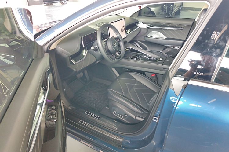 极氪001 2023款 ME版 100kWh中控内饰7003