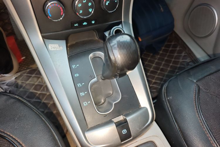 雪佛兰 科帕奇 2014款 2.4L 两驱城市版 5座中控内饰18