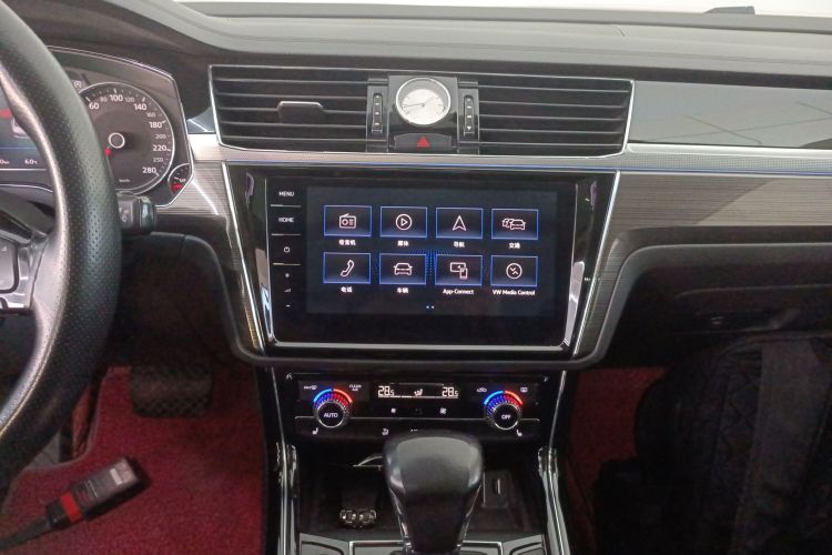 大众 辉昂 2018款 改款 380TSI 两驱商务版中控内饰16