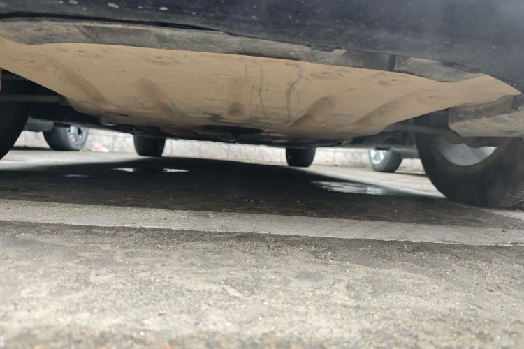 宝马3系GT 2017款 320i 时尚型局部细节9008