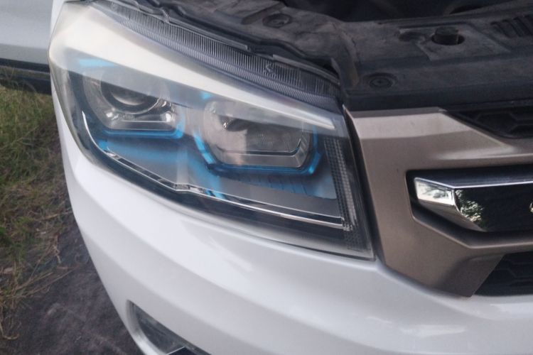 长安CS75 2016款 2.0L 手动豪华型 国V车身外观6006