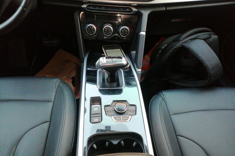 哈弗H6 2018款 蓝标 运动版 1.5T 自动两驱精英型中控内饰18