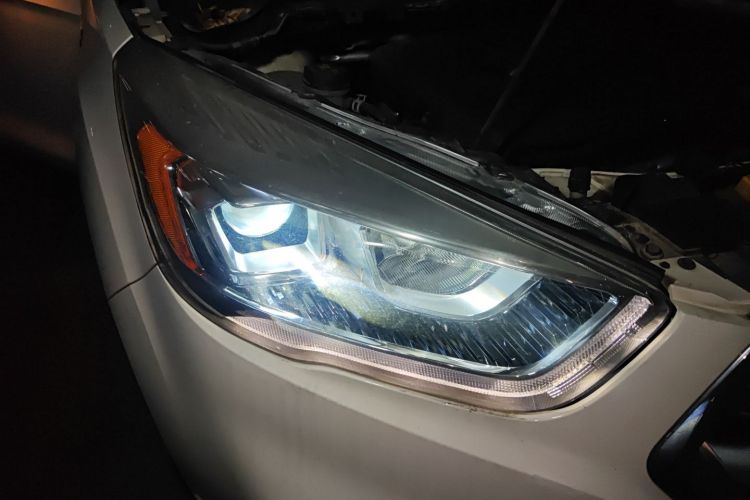 福特 翼虎 2018款 改款 EcoBoost 180 两驱铂翼型车身外观8