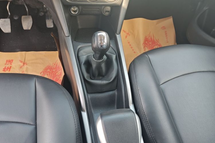 雪铁龙 爱丽舍 2017款 1.6L 手动时尚型中控内饰18
