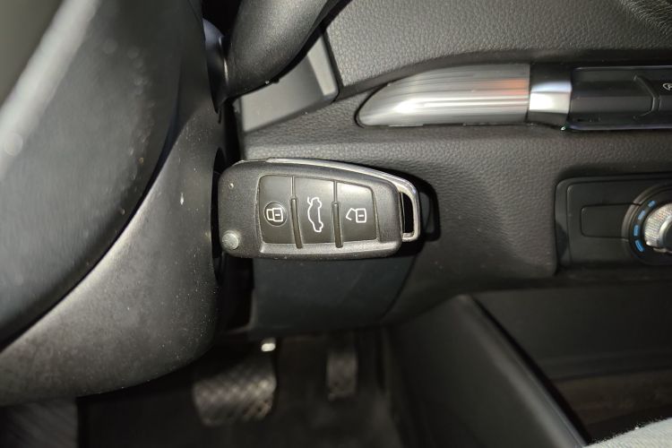 奥迪A3 2016款 Limousine 35 TFSI 领英型中控内饰7001