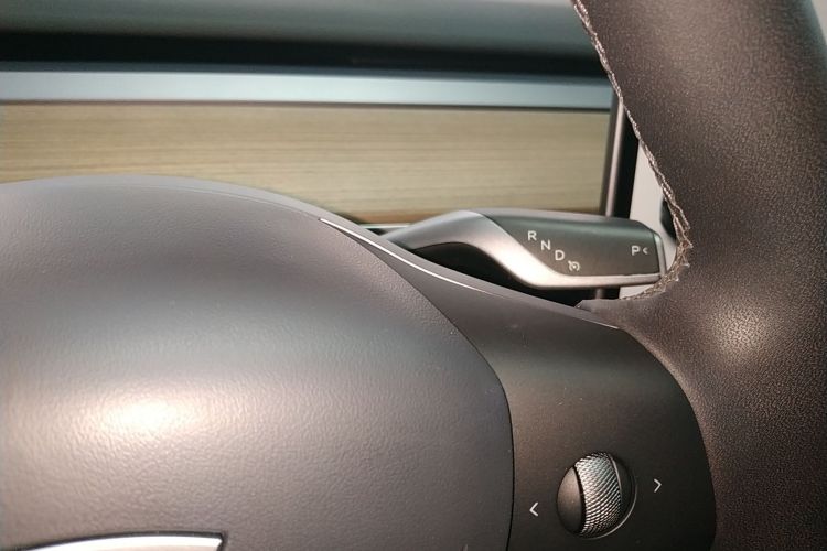 特斯拉 Model Y 2022款 长续航全轮驱动版中控内饰18