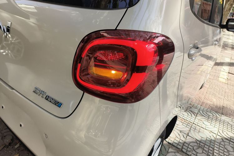 五菱汽车 宏光MINIEV 2025款 四门版 进阶款车身外观9