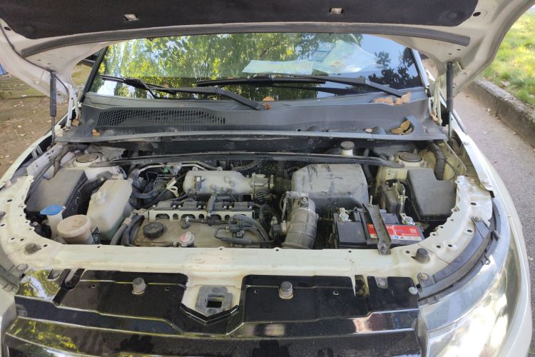 陆风X7 2016款 2.0T 全景尊贵版局部细节24