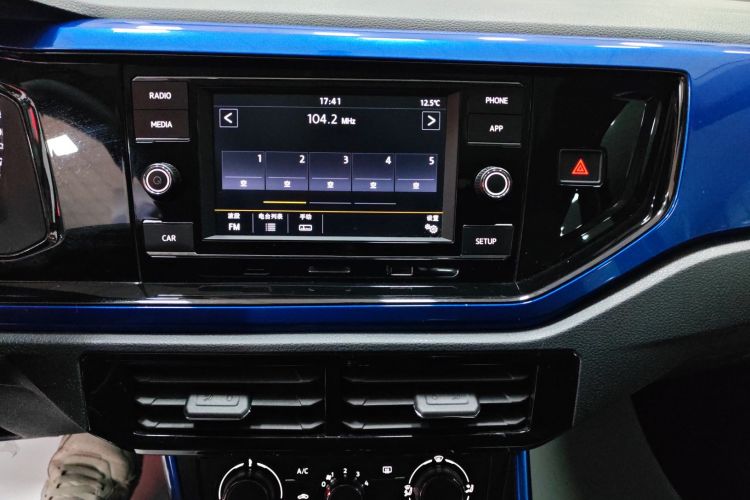 大众 Polo 2019款 Plus 1.5L 自动炫彩科技版中控内饰16