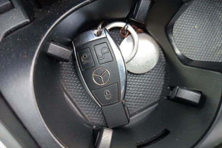 奔驰C级 2017款 C 200 L 运动版中控内饰11