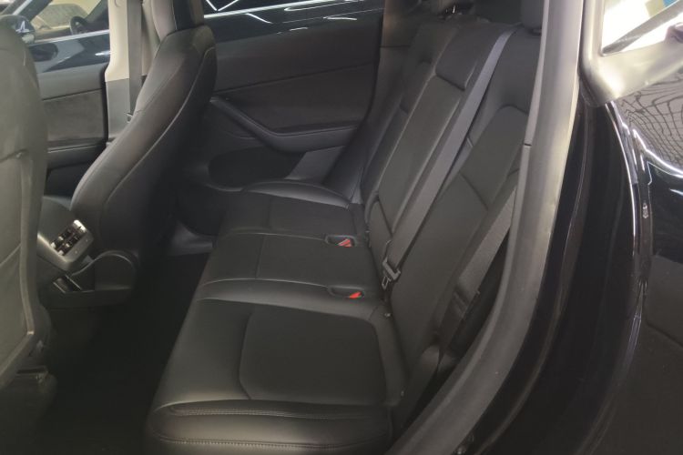 特斯拉 Model Y 2021款 标准续航后驱版中控内饰7004