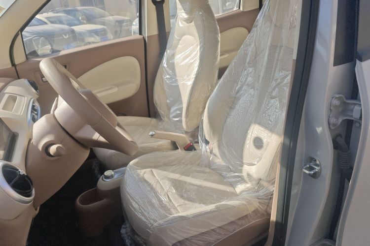 五菱汽车 宏光MINIEV 2025款 四门版 进阶款中控内饰19