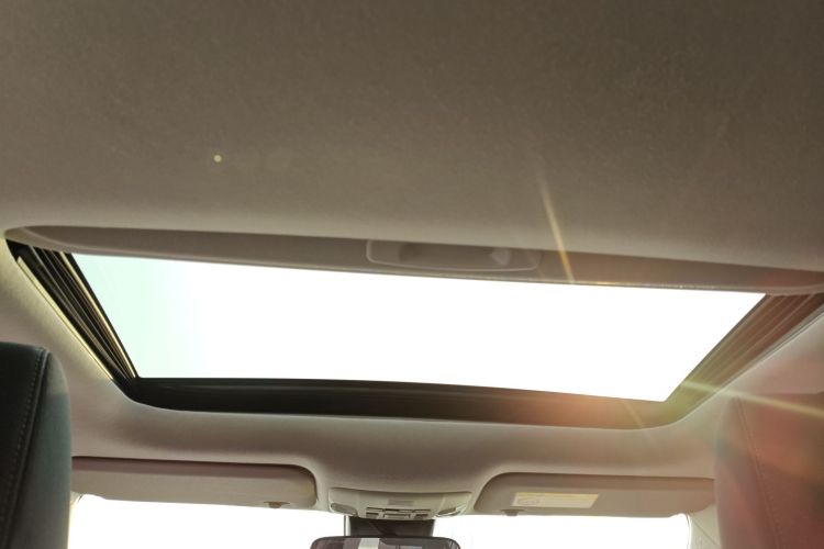 丰田 卡罗拉 2021款 双擎 1.8L E-CVT精英版局部细节22