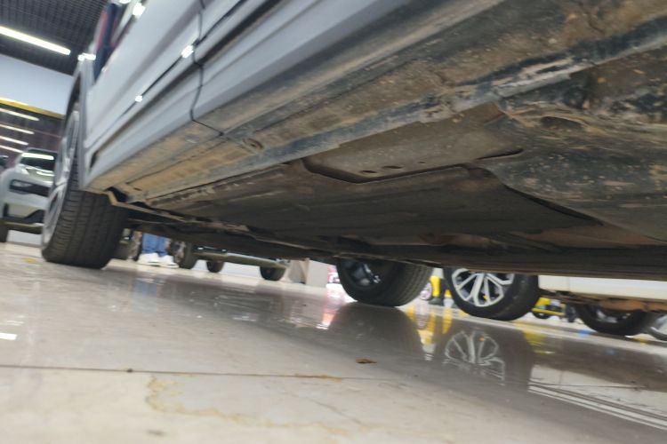 领克05 2022款 2.0TD 两驱耀Halo局部细节9002