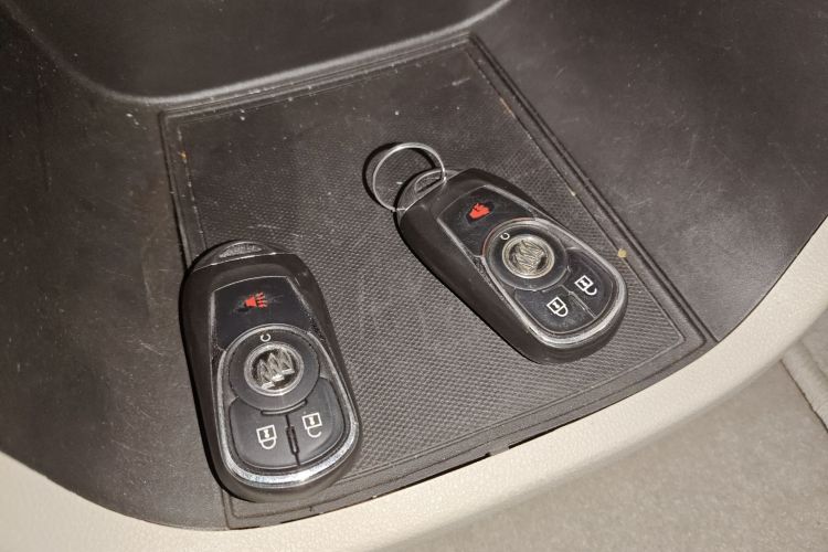 别克GL8 2017款 ES 28T 舒适型 国V中控内饰11