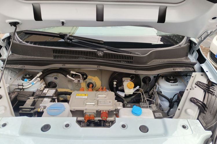 零跑汽车 零跑T03 2024款 310舒享版机舱底盘24