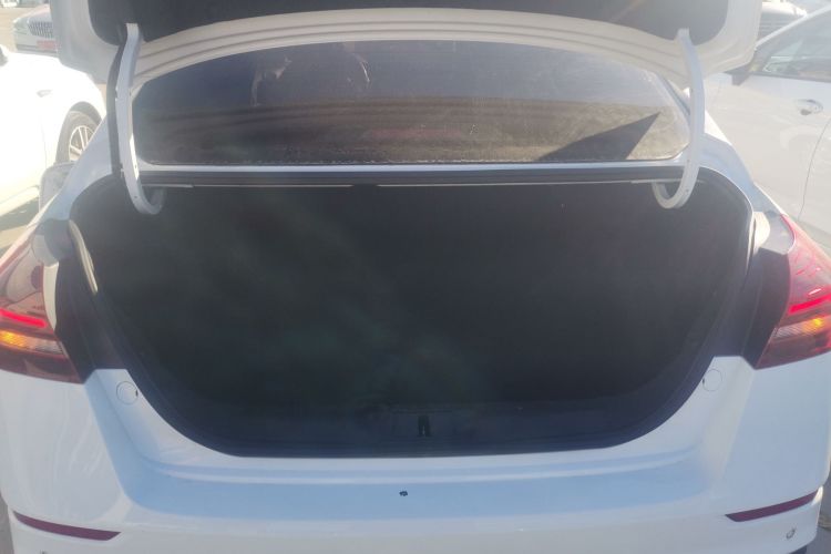 吉利汽车 帝豪 2021款 UP 1.5L 手动豪华型机舱底盘23