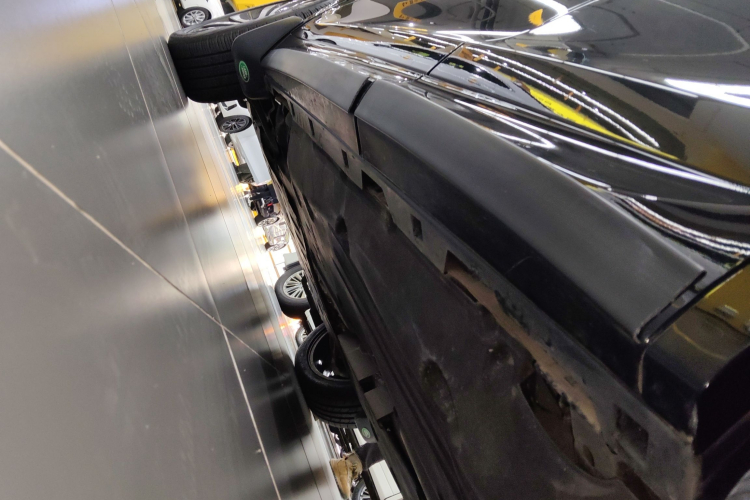 路虎 发现运动版 2020款 249PS R-Dynamic 性能版局部细节9002