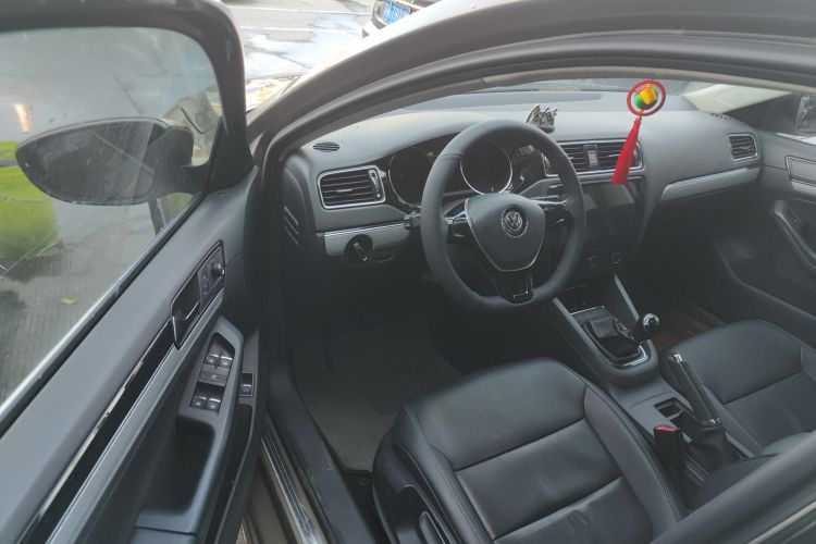 大众 速腾 2015款 1.6L 手动舒适型中控内饰20