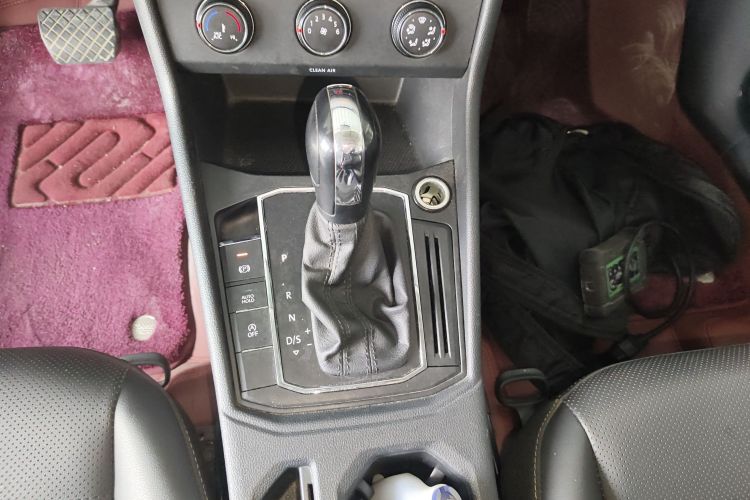 大众 朗逸 2018款 1.5L 自动舒适版 国V中控内饰18