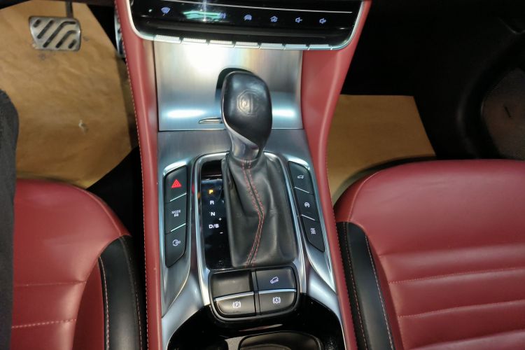 名爵HS 2018款 30T 自动四驱Trophy荷尔蒙超燃版 国V中控内饰18