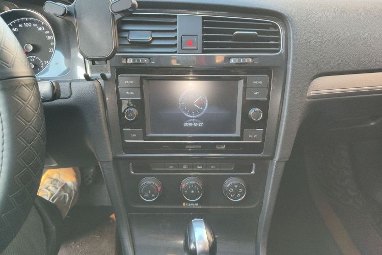 大众 高尔夫 2018款 1.6L 自动舒适型中控内饰16