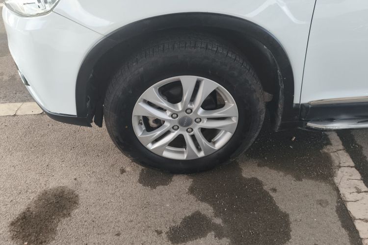 哈弗H6 2017款 红标 运动版 1.5T 手动两驱精英型车身外观6007