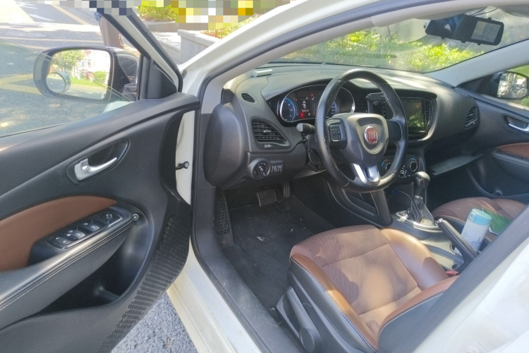 菲亚特 菲翔 2017款 1.4T 自动劲享版中控内饰20