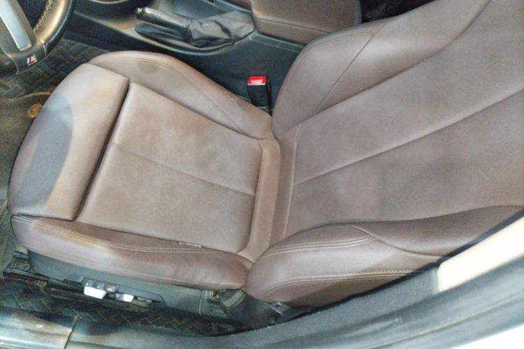 宝马3系 2019款 320Li M运动套装中控内饰19