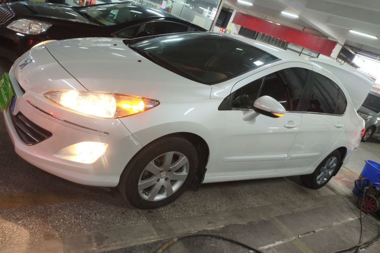 标致408 2013款 1.6L 手动舒适版车身外观6003