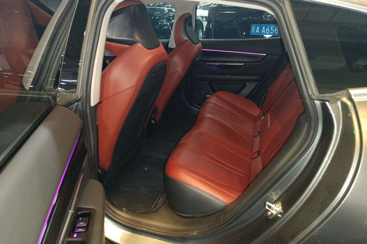 小鹏P7 2020款 562E性能版中控内饰21