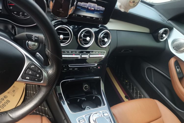 奔驰C级(进口) 2017款 C 200 轿跑版局部细节16