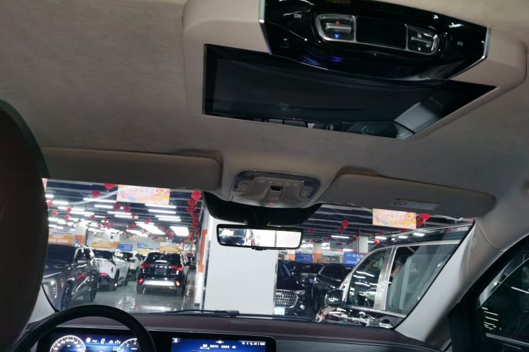 奔驰V级 2024款 V 300 L 长轴距豪华版局部细节22