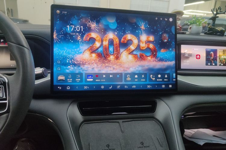 腾势N7 2023款 长续航性能版中控内饰16