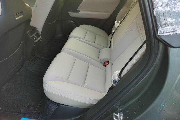 沃尔沃XC70插电式混动 2026款 四驱超长续航Core中控内饰21