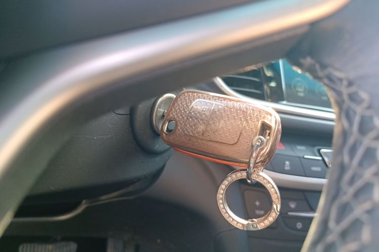 别克 英朗 2019款 18T 自动互联精英型 国VI中控内饰11