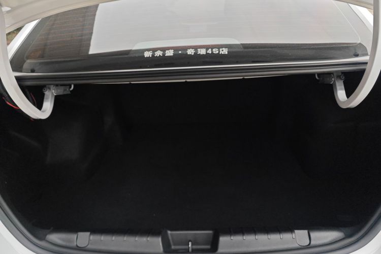 奇瑞 艾瑞泽5 2021款 PRO 1.5L CVT青春版机舱底盘23