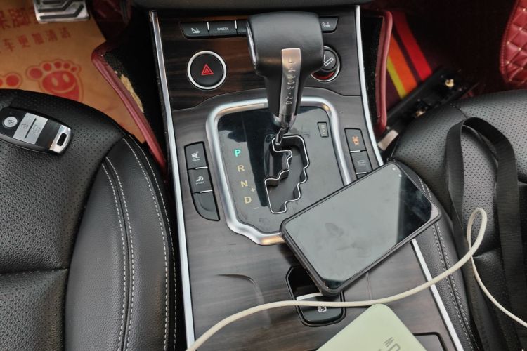 陆风X7 2015款 2.0T 全景尊贵版中控内饰18