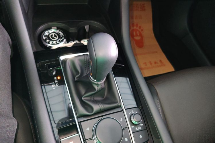马自达3 昂克赛拉 2023款 2.0L 自动质雅版中控内饰18