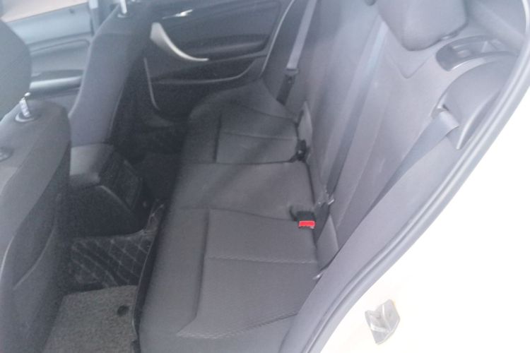 宝马1系(进口) 2016款 118i 领先型中控内饰7004