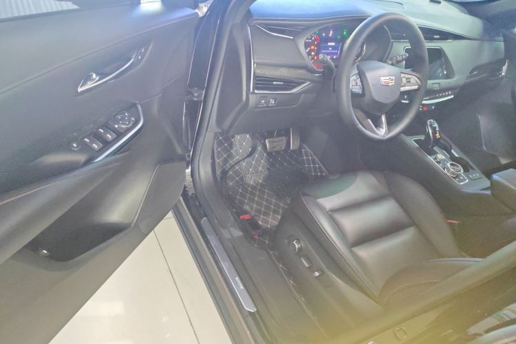 凯迪拉克XT4 2020款 28T 两驱豪华型中控内饰7003